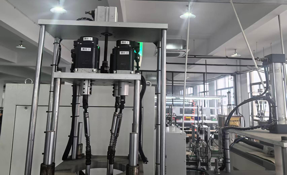 10. 自动点胶与螺丝紧固机 Automated Dispensing & Screwdriving Systems.jpg